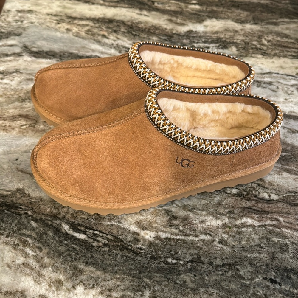 UGG Tasman II Slipper Shoe in Chestnut